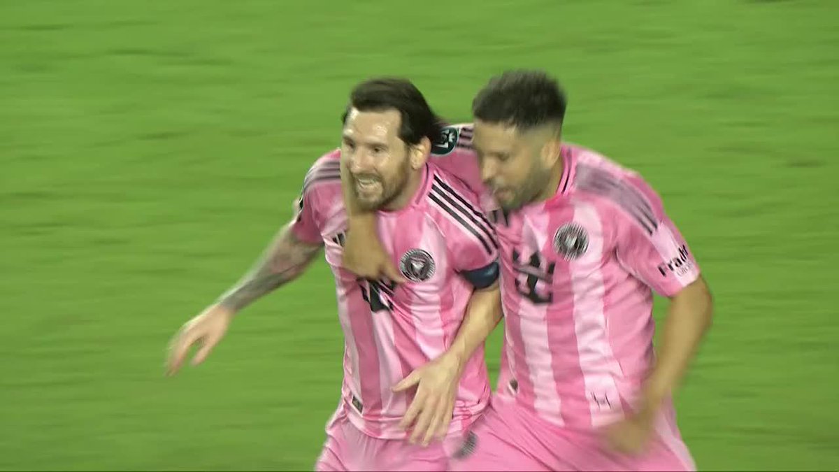 SIMPLEMENTE LEO MESSI... Asistencia de Lucho Suárez y definición magistral del GOAT. 📺 Mirá TODA la CONCACAF Champions Cup por #DisneyPlus Premium
