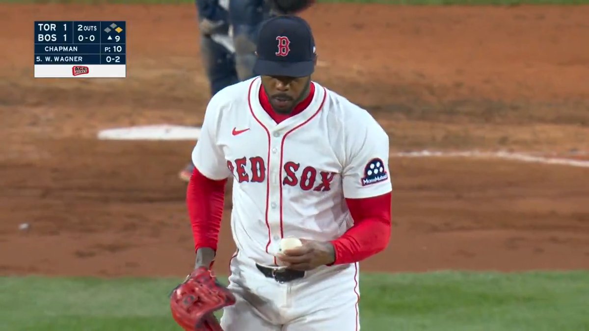 ¡102.0 mph! 🥵 Aroldis Chapman con un misil. 🔥