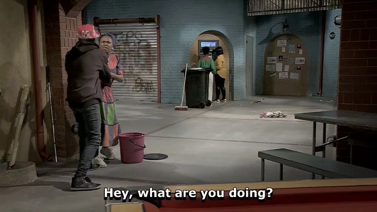 Ki o Thoriso selling magwinya, hoping it will make things better with uMamazala. Kanti ngwanabatho is going to be left alone. Hai!🤯 #etvScandal