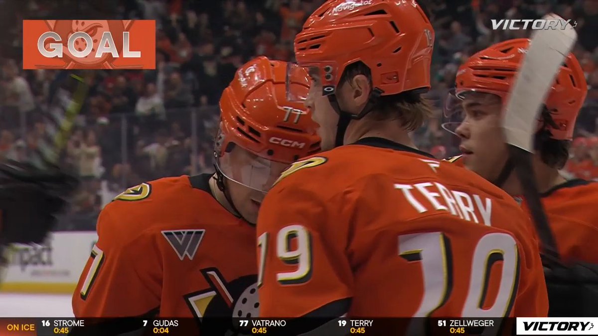 TWO GOALS IN EIGHT SECONDS FOR THE DUCKS! 😳 We've got a tie game!