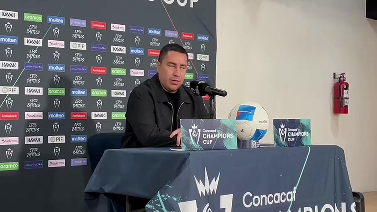 "NO PERDIMOS LA SERIE, ESA ES LA PUT* REALIDAD" 😪 Efraín Juárez no tiene ningún reproche a sus jugadores porque hicieron todo bien. Aunque resalta el dolor que sienten. "Duele y duele un chingo por la manera" 🎥Rodrigo Tovar 🏀 #CentralFOX