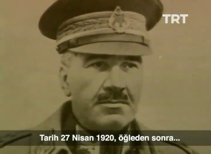 Bir asker ailesi düşünelim; baba Medine’de şehit olmuş. Bir oğul Balkan Savaşı’nda, diğeri Çanakkale’de şehadete ulaşmış. Üçüncü oğul daha rüştiye’deyken vefat etmiş. Ve O, "istiklal" için Anadolu’ya geçip “Mareşal” ünvanını kazanmış.