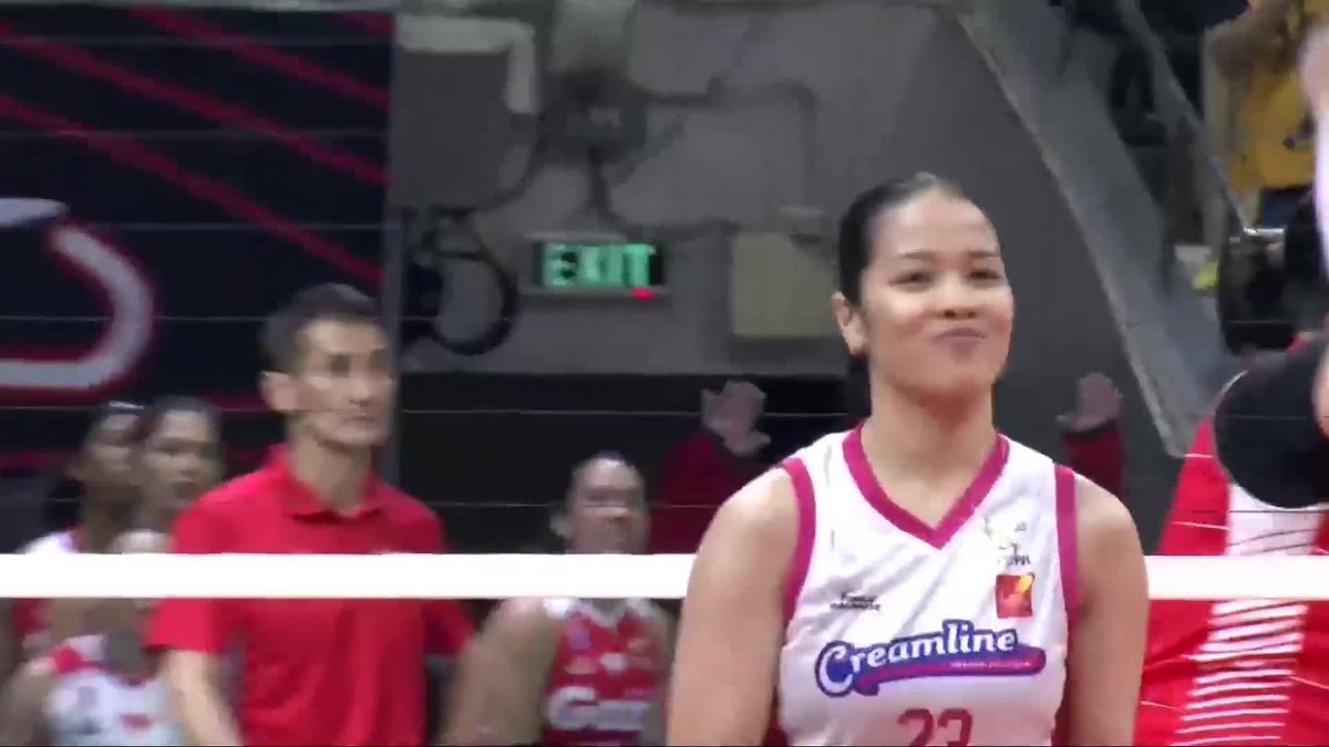 DARNA ON DUTY 🦸♀️🩷 Finals Jema Galanza has arrived for the Creamline Cool Smashers, delivering standout attacks in the opening set against the Petro Gazz Angels in Game 2 of the 2024–25 PVL All-Filipino Conference championship series! #PVL2025 #TheHeartofVolleyball #OneSports