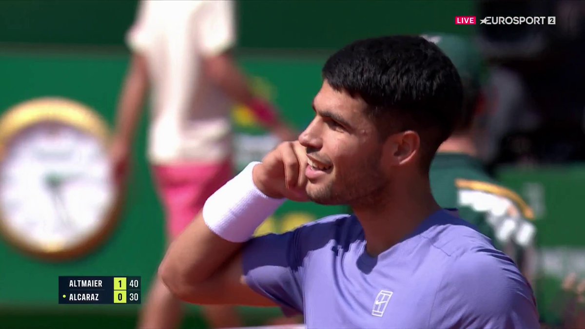 NON MAIS ALCARAZ SÉRIEUSEMENT ?! 🤯 D'entrée de jeu, Alcaraz fait le show face à Altmaier ! Un match à suivre en intégralité sur Eurosport et Max #HomeOfTennis