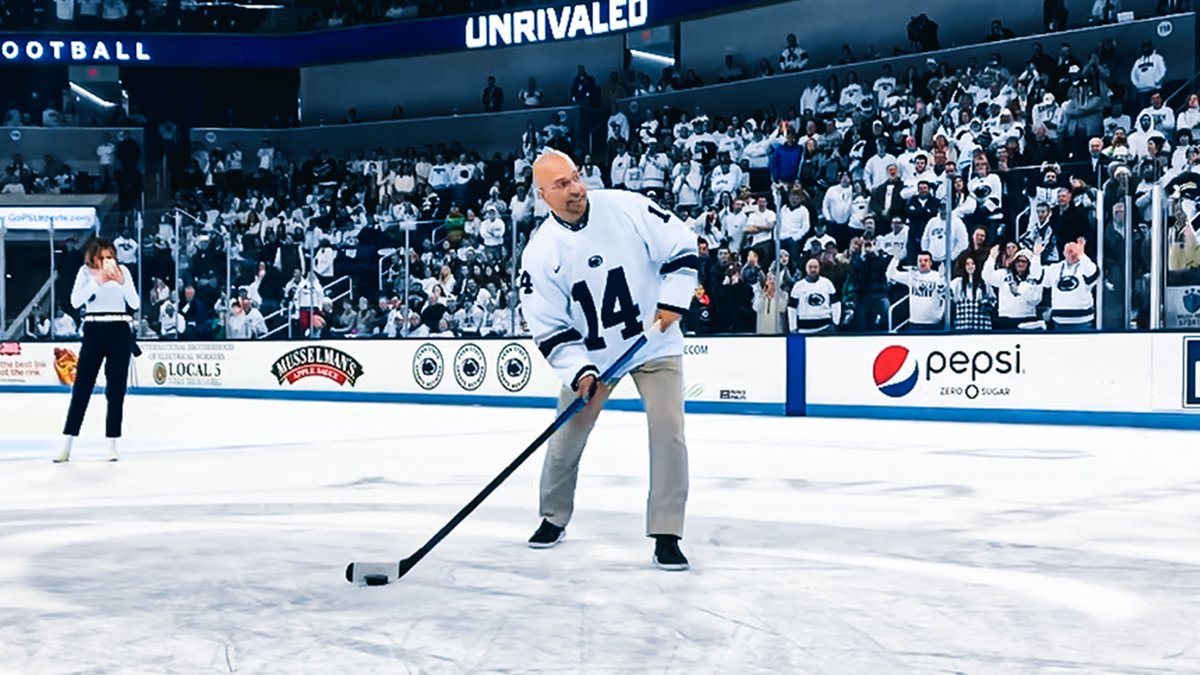 #TBT: @CoachJFranklin lights the lamp 🚨🥅 (Phil Trautwein was juuust wide 🫣🚫) S/o Penn State Men’s Hockey representing in their first Frozen Four tonight — good luck fellas!