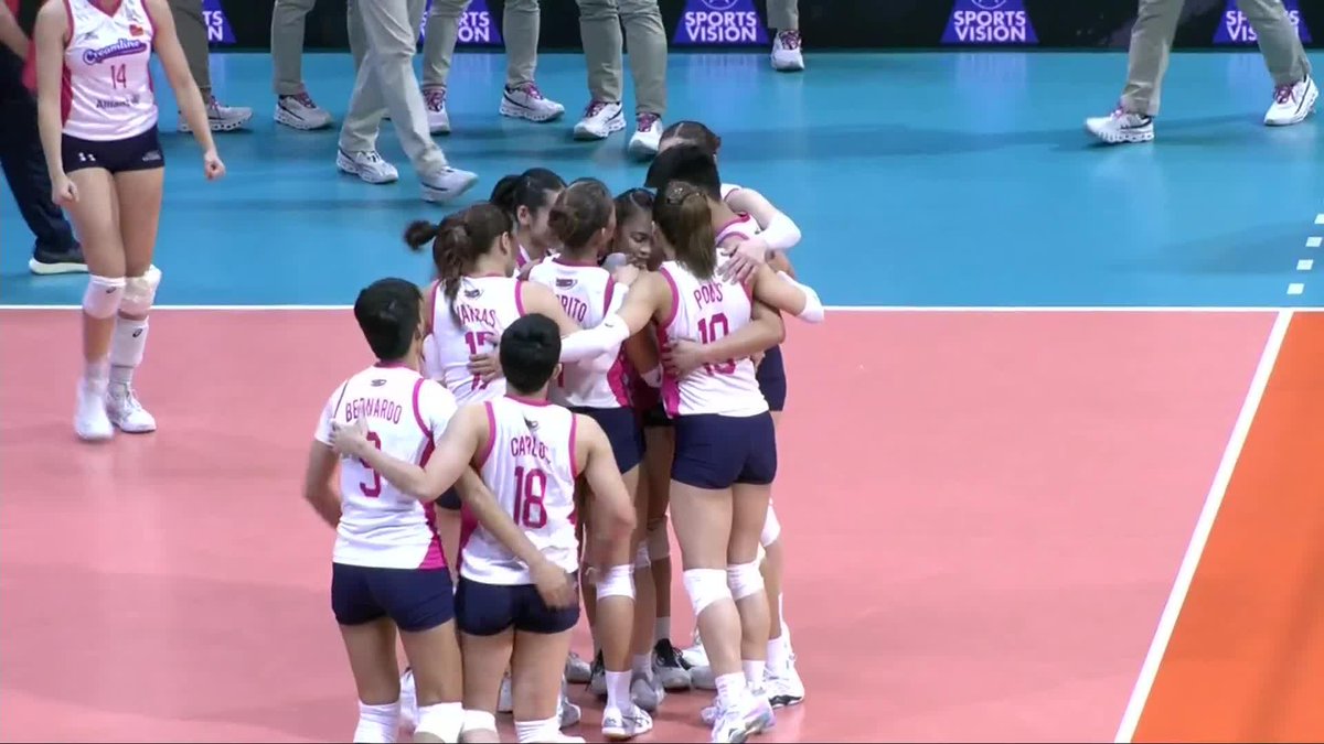 ACE, ACE, BABY 🩷🍦 Jema Galanza clinches the fifth set with a smooth service ace for the Creamline Cool Smashers, pushing them into winner-take-all game against the Petro Gazz Angels in the 2024-25 PVL All-Filipino Conference Finals. #PVL2025 #TheHeartofVolleyball #OneSports