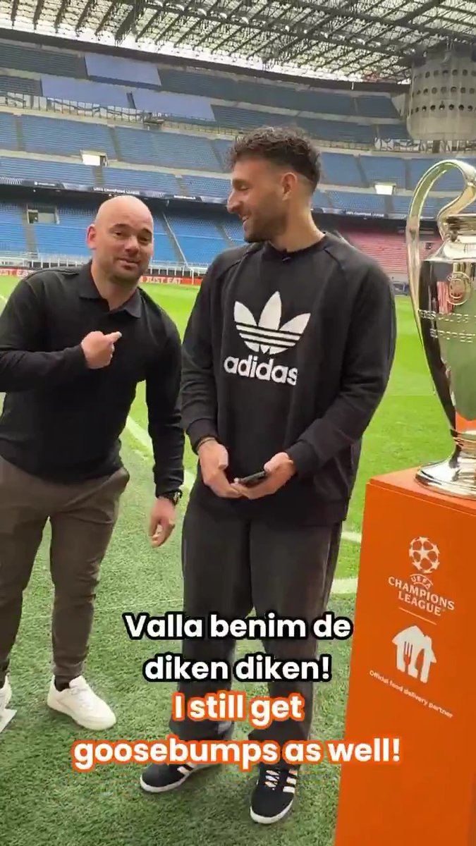 Wesley Sneijder: "Valla benim de tüylerim diken diken." 🥲