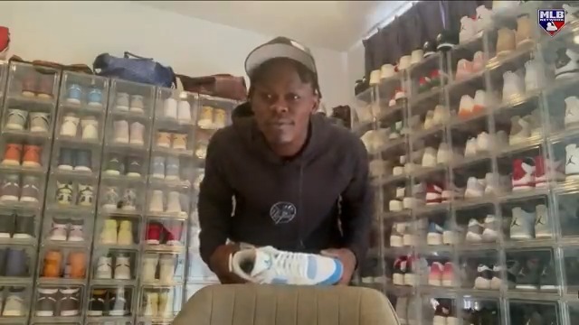 "Guys still out there throwing 100... I think it gives you a mental edge." Jazz Chisholm Jr. shares his thoughts on "torpedo" bats.
