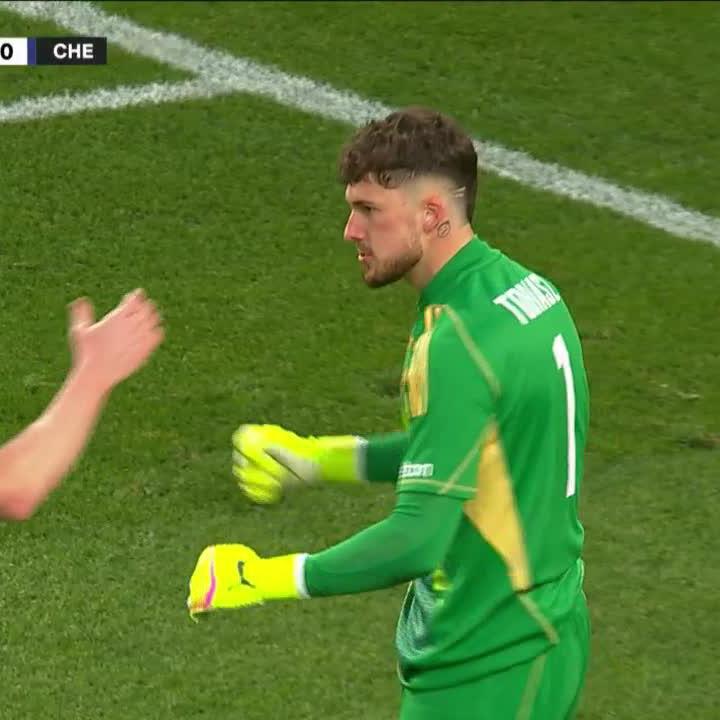 KACPER TOBIASZ 🔝😎 Świetna interwencja przy strzale piłkarza Chelsea 👏 📺 Polsat Sport 1 📺 Polsat Sport Premium 1 #UECL