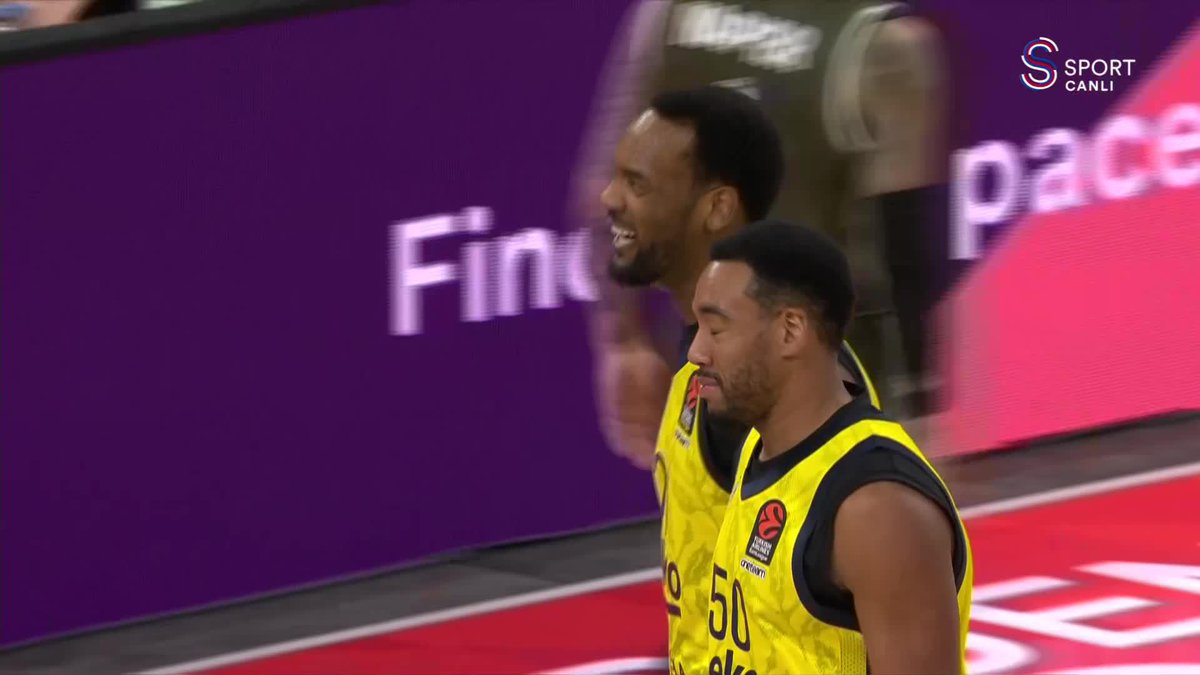 🟡🔵 Fenerbahçe Beko, ikinci çeyreğe de harika başladı! 🔥 Fark 19, yine erkenden Bayern molası.