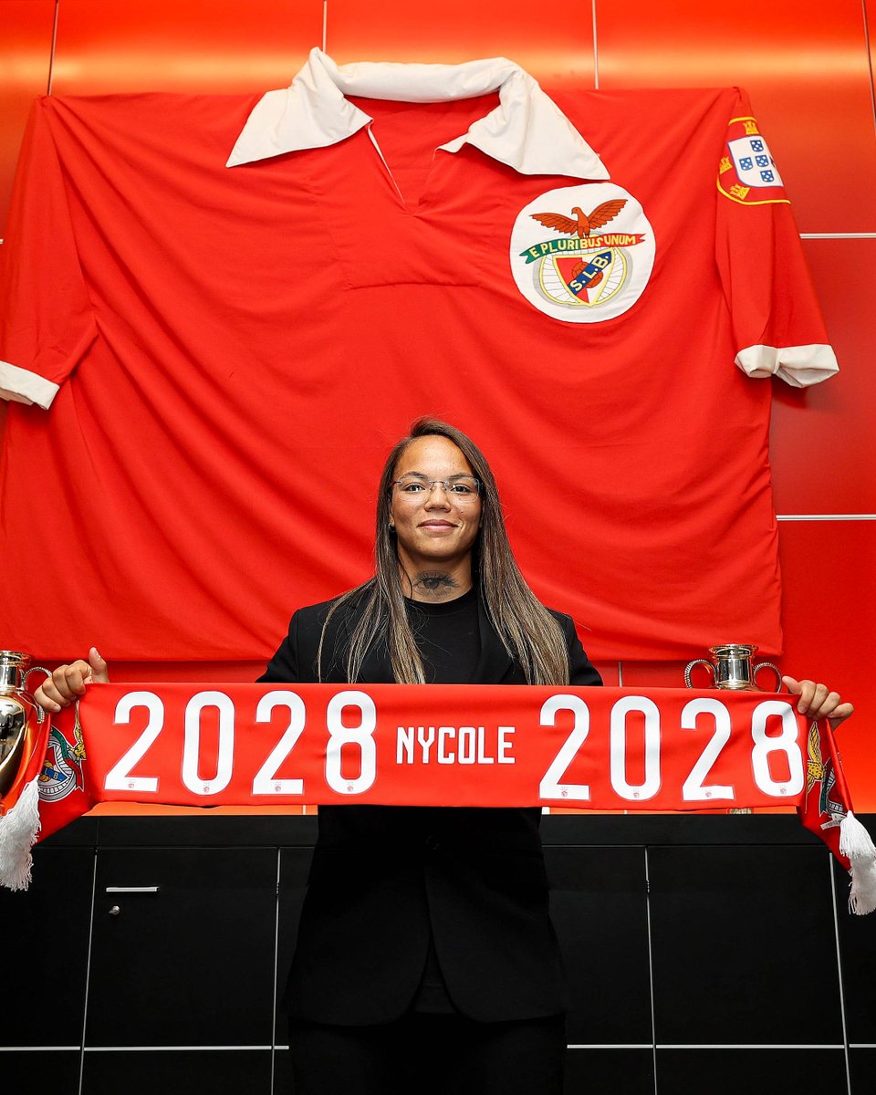 ✍️ Nycole Raysla continua de vermelho e branco até 2028! #SLBenficaFem