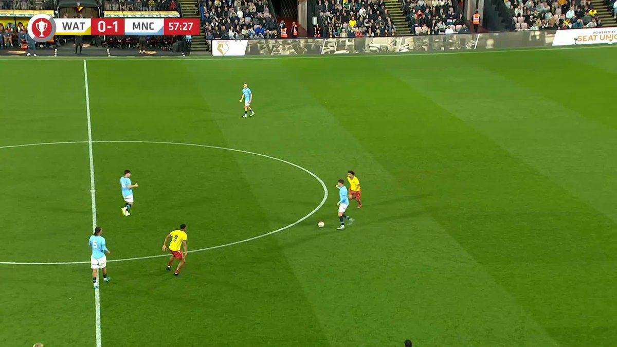 Another great save by Sam Morris for Watford FC Academy this time saving from Matthew Warhurst 💪 #FAYouthCup