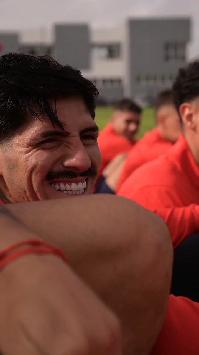 Unos mates antes de la práctica 🧉 #TodoRojo 🔴