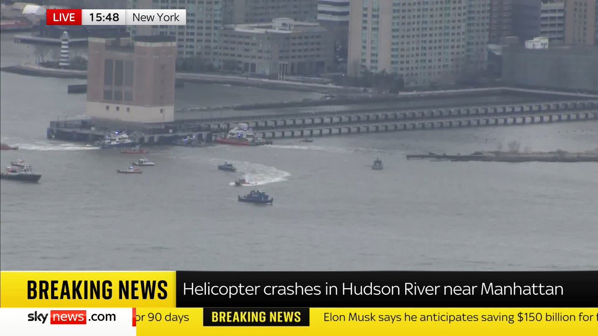 BREAKING: A helicopter has crashed into the Hudson River near Manhattan, New York. 📺 Sky 501, Virgin 602, Freeview 233 and YouTube