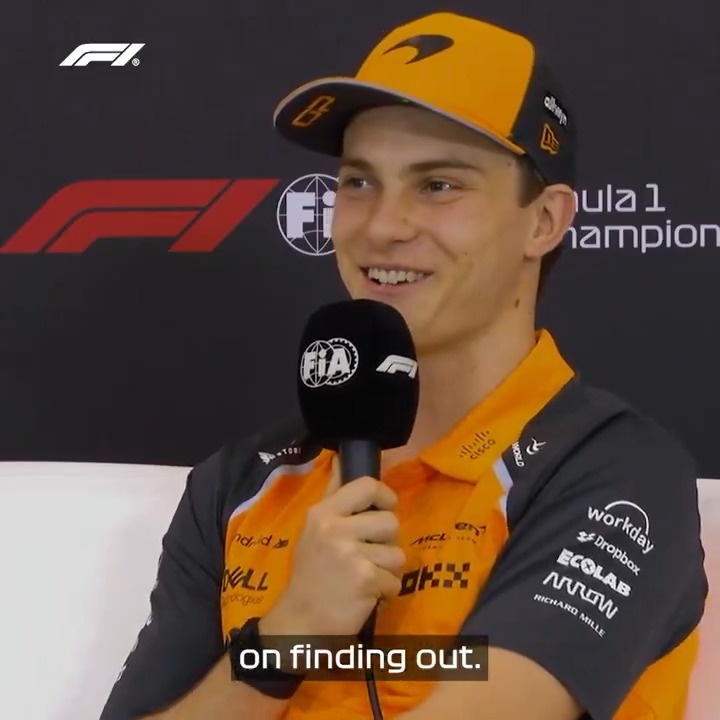 "I'm quite happy that I'm driving a McLaren and not a Red Bull" Oscar is asked how he thinks he would perform in the RB21 💬 #F1 #BahrainGP