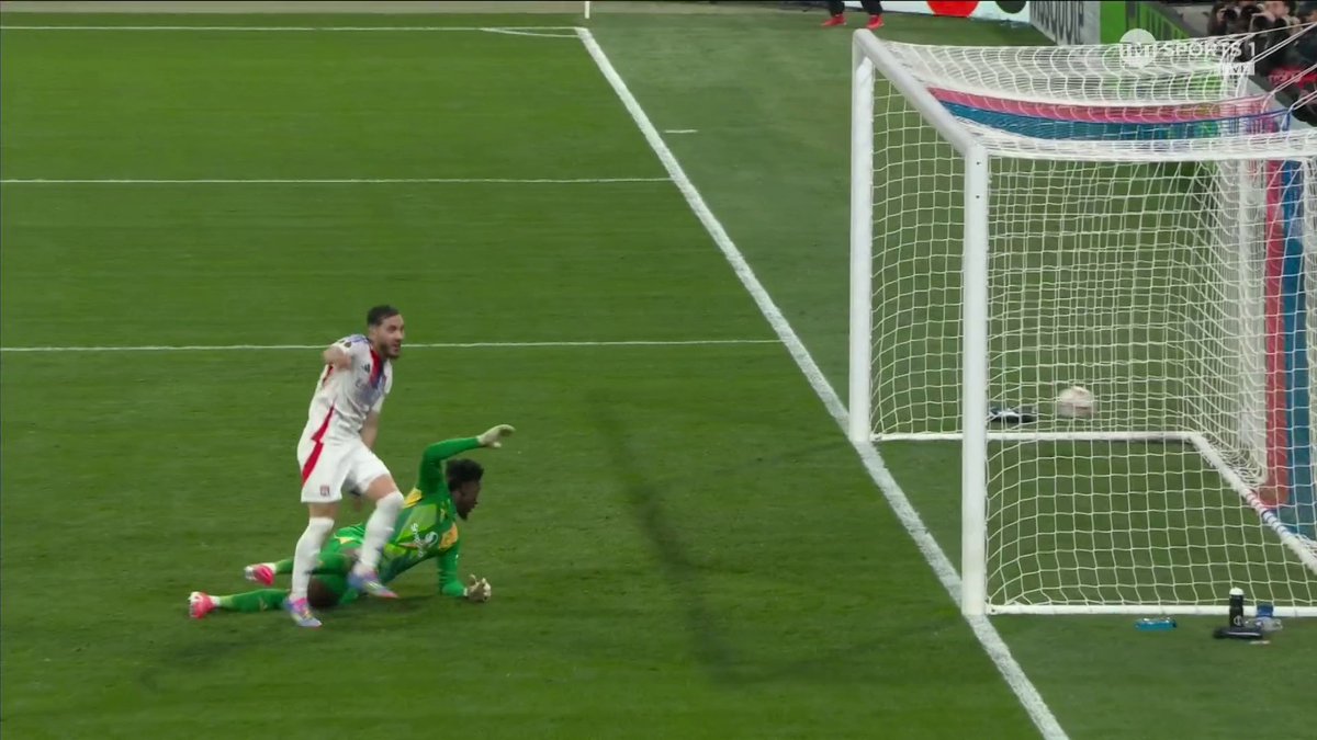 LYON WITH A LATE GOAL! 💥 Andre Onana's save is spilled into a dangerous area and Rayan Cherki makes no mistake ⚽ 📺 TNT Sports & discovery+ UK