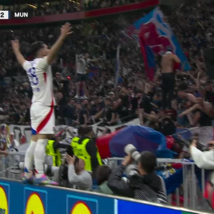 LYON ZREMISOWAŁ RZUTEM NA TAŚMĘ Z MANCHESTEREM UNITED 🚨🤯 Rayan Cherki wykorzystał błąd Andre Onany 🥶 #UEL