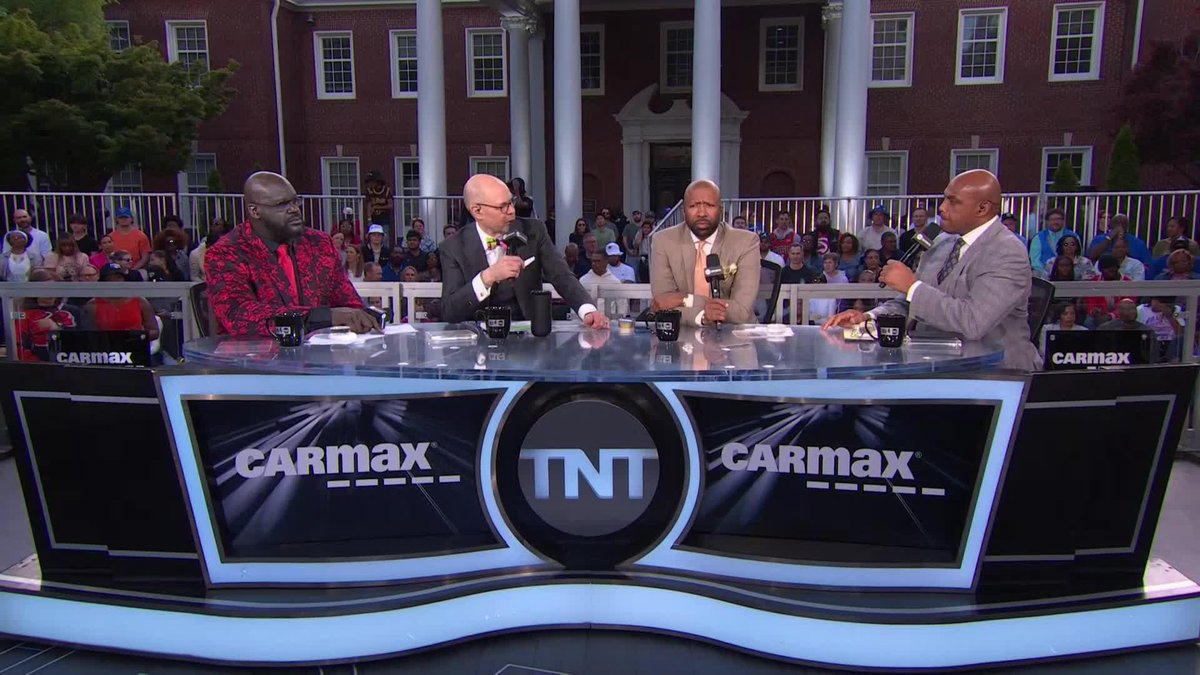 "I would have liked to see them give him a little more respect. He did bring a championship to the organization" 🗣️ Shaq drops his perspective on the firing of Coach Michael Malone.