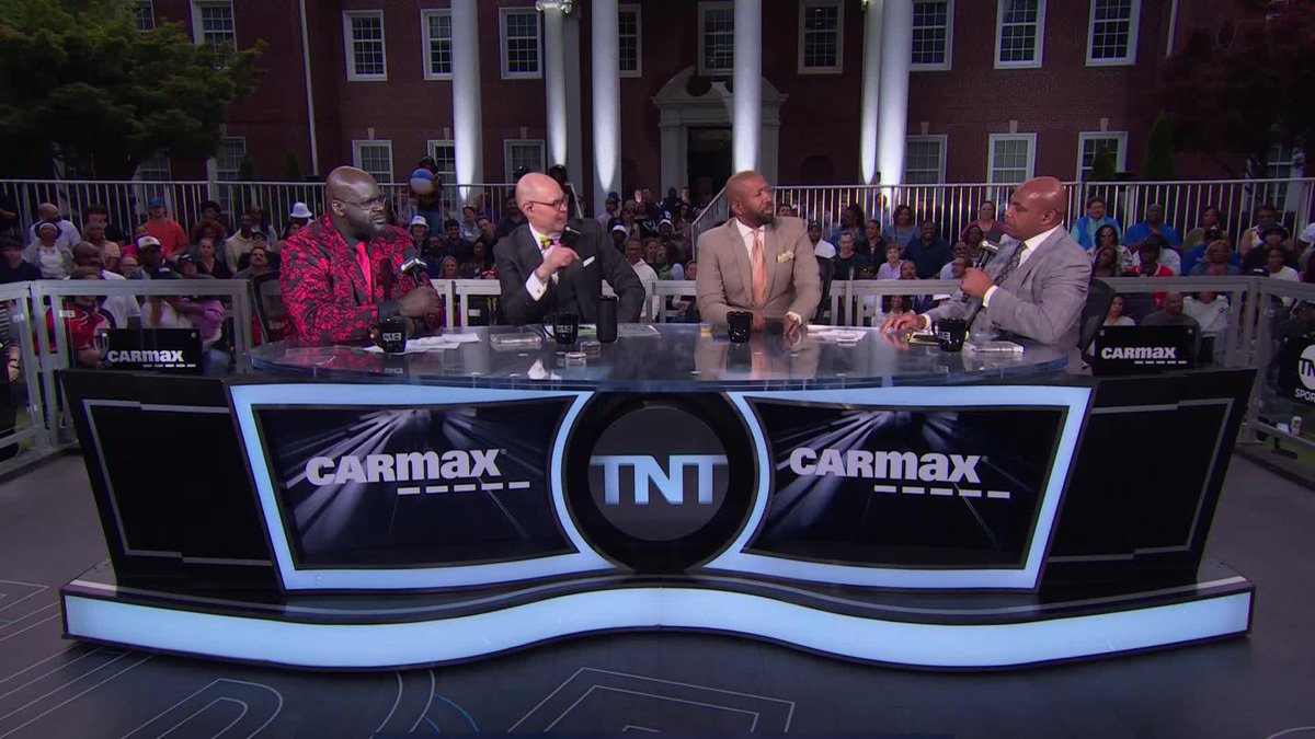 "The reason we call you The Godfather... you are the man" 👏 Chuck and the TNT Campus crowd give EJ his flowers 💐