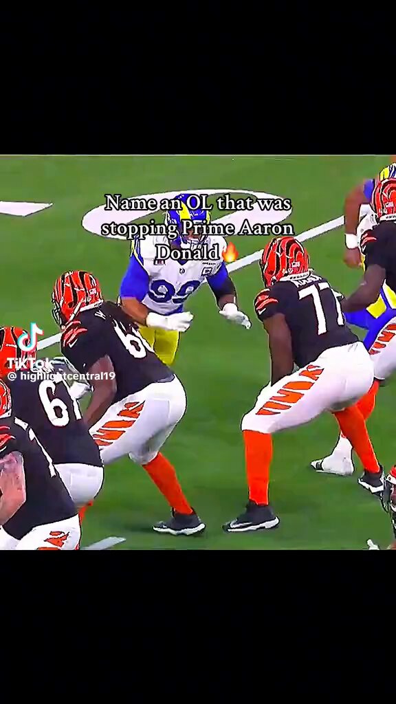 THINKING ABOUT AARON DONALD TODAY 🥲 Prime AD was unstoppable. No one was able to block, double, triple-teamed, did not matter.