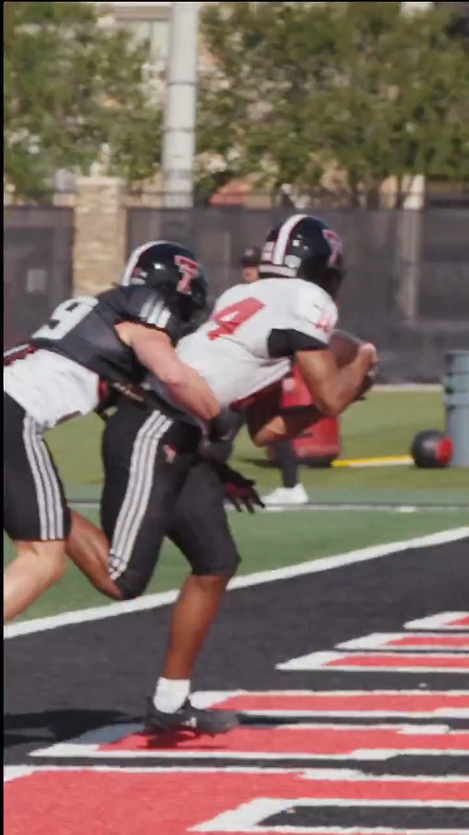 They say there’s no ballers in the 806 😴 𝓶𝓲𝓬𝓱𝓪𝓮𝓵 𝓭𝓮𝓿𝓮𝓻 𝒿𝓇 ll x Marcus “ROCK” Ramon-Edwards