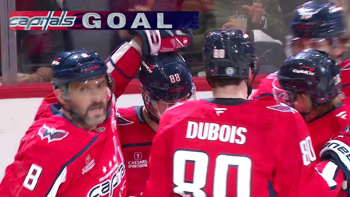 WILD sequence leads to the Caps PP goal 🚨