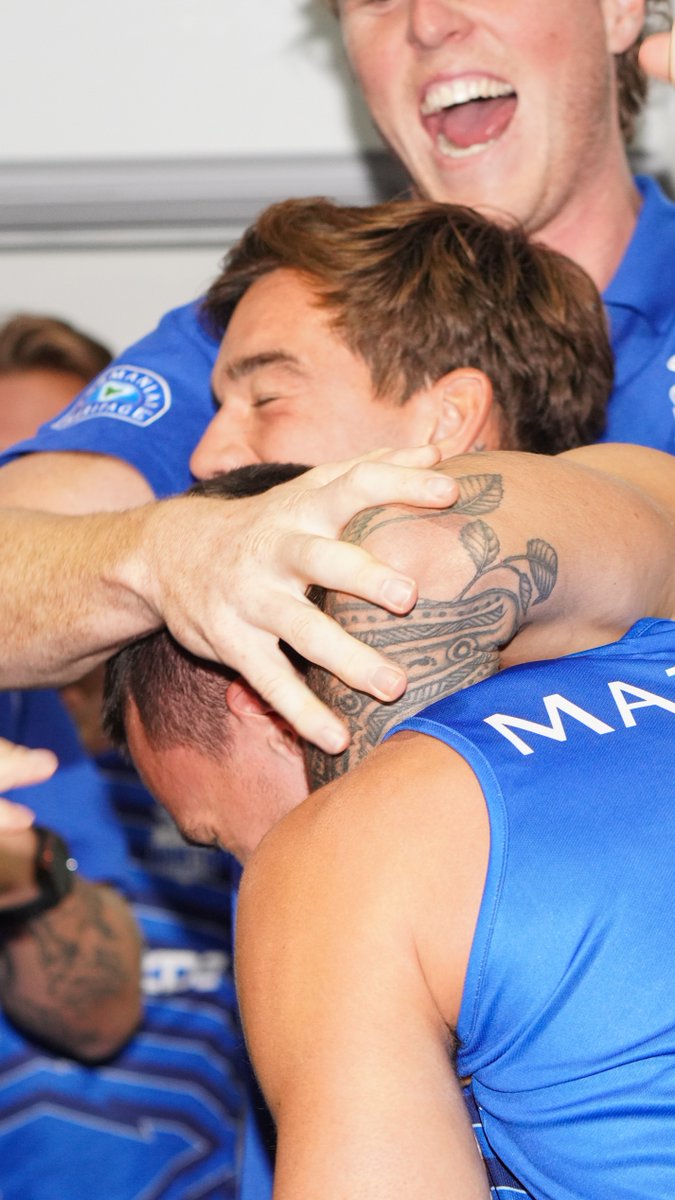 "We never had any doubt ... you're North Melbourne through and through." Our newly-signed No.9 knows how to keep a secret 🤫 #Kangas