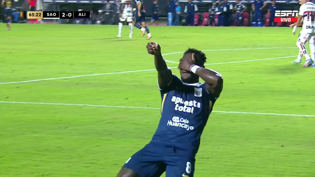 ¡Golazo de Alianza Lima! Erick Castillo definió tras una gran jugada y ahora San Pablo está 2-1 arriba en Brasil. 📺 Mirá TODA la CONMEBOL #Libertadores por #DisneyPlus Premium