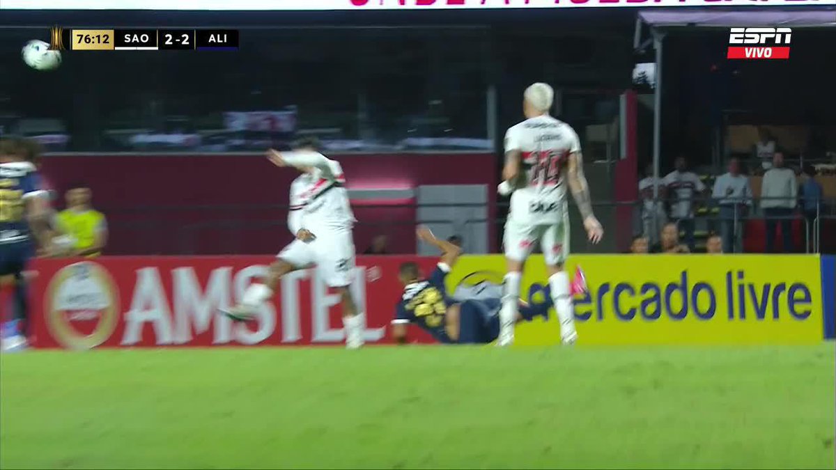 🤯🇵🇪🇧🇷 GOLAZO DE ALIANZA LIMA PARA EMPATÁRSELO 2-2 A SÃO PAULO EN BRASIL.