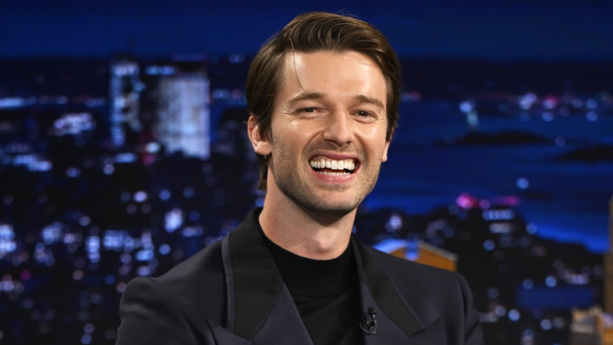 .Patrick Schwarzenegger’s fiancée wanted to know if he hooked up with anyone in #TheWhiteLotus… Little did she know 😳 #FallonTonight