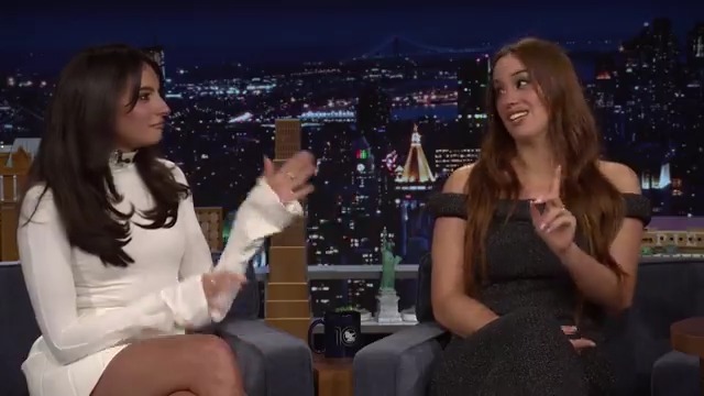 Hannah Berner (Hannah Berner) &amp; Paige DeSorbo were shocked to find out Jesse Eisenberg is a Giggler 😭 #FallonTonight