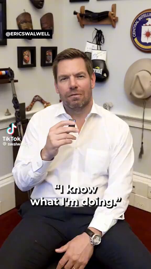 Eric Swalwell is spot-fucking-on about Trump. As America's economy hurdles towards the abyss, the loathsome piece of shit hasn't a fucking clue what he's doing. 😳👇