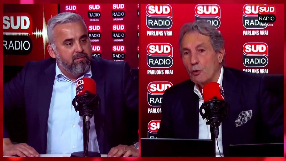 .Alexis Corbière : "Je suis de culture catholique, baptisé, et je dis : l'Église chez elle, l'État chez lui !"