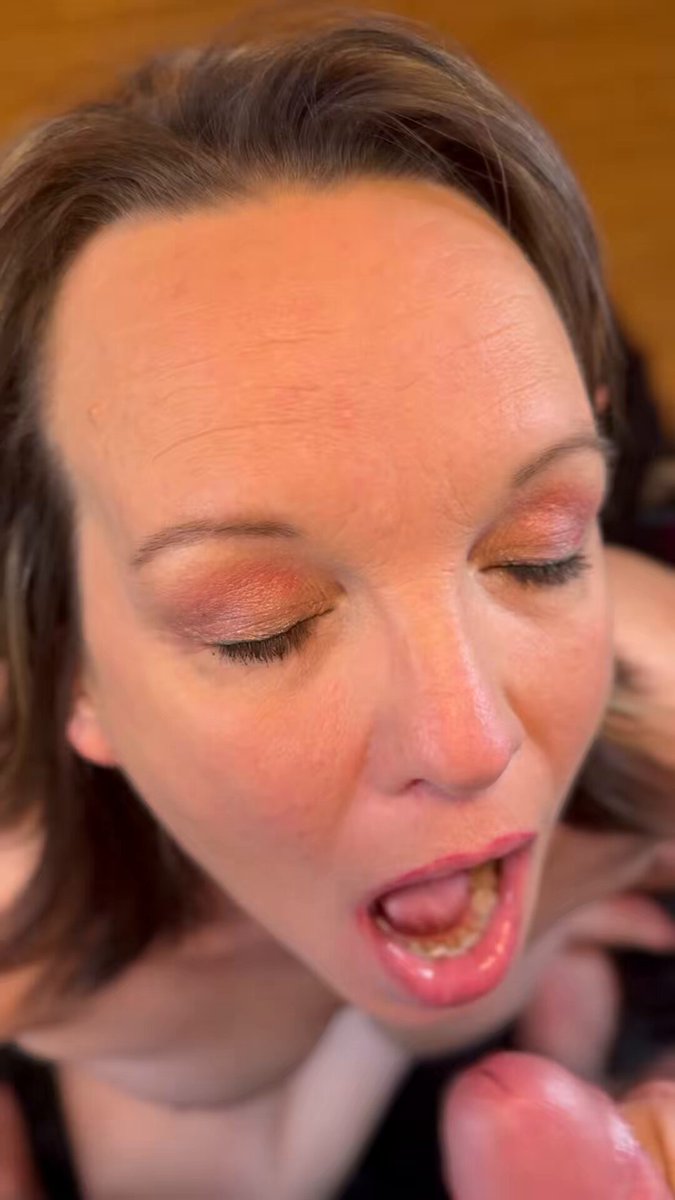 It’s #facialfriday! Let’s start with the beautiful facial for BestWifeEver2 💦💦💦 #facial #cumslut #cumshot #cumonface #milf #massivecum #massivefacial #hardcore #adult #nsfw #xxx #amateur #porn