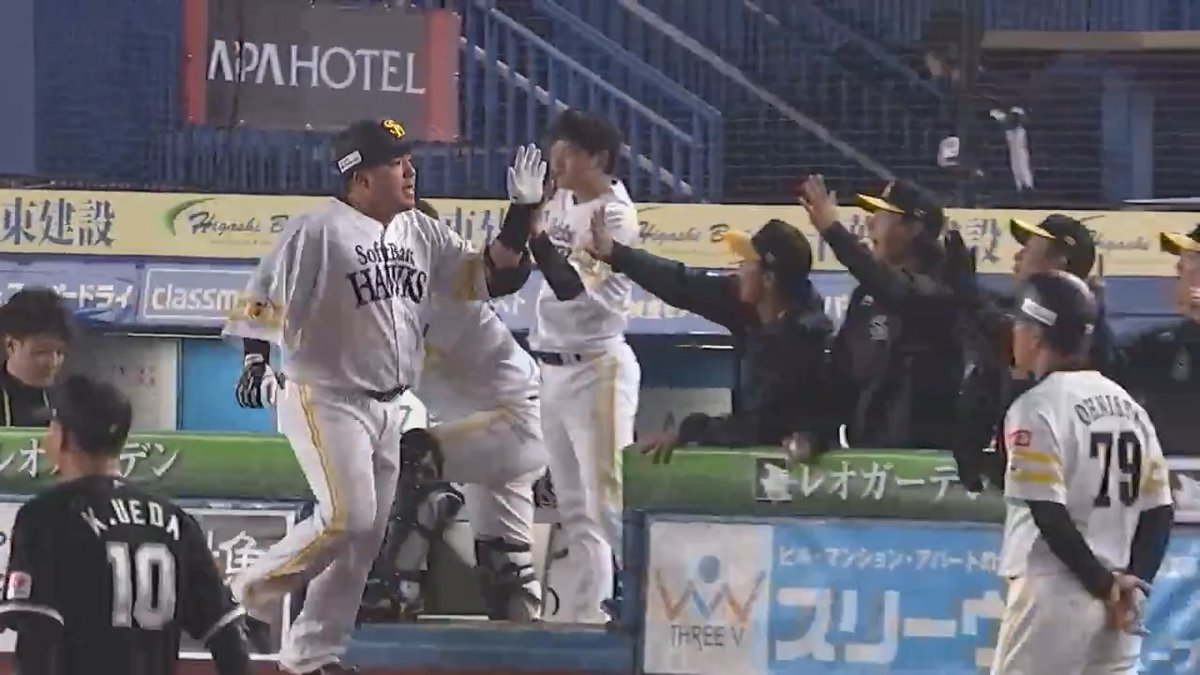 レフトスタンドへどすこい🙌 福岡ソフトバンク #山川穂高 選手の第3号ソロホームラン🌈 #sbhawks 👇ライブ配信はこちら