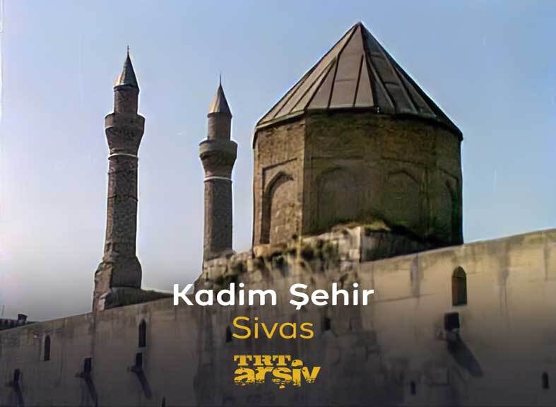 Şehir ve insan birbirinden vazgeçemez, özellikle bu şehir #Sivas ise. 1985 yılına dönüyor ve Anadolu’nun bir güzel şehrini ziyaret ediyoruz. 📍