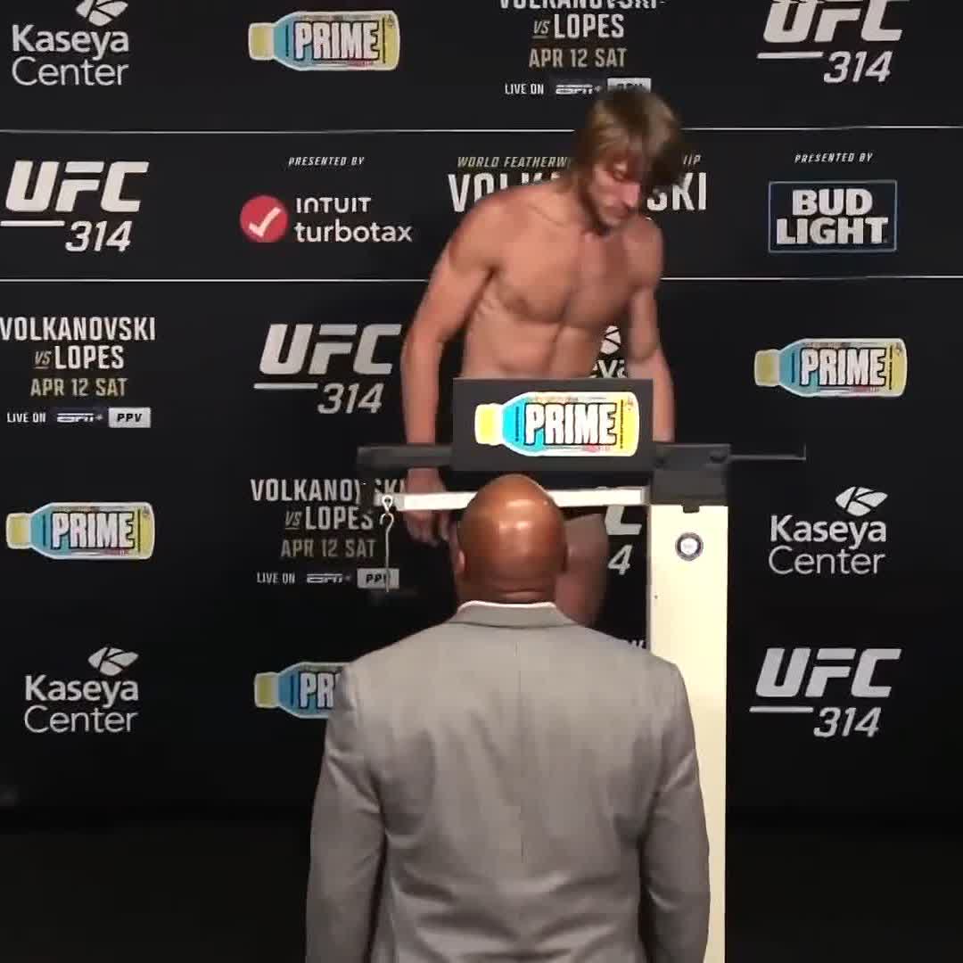 🏴󠁧󠁢󠁥󠁮󠁧󠁿 PADDY PIMBLETT VALIDE LA PESÉE A 70,8 KG ✅