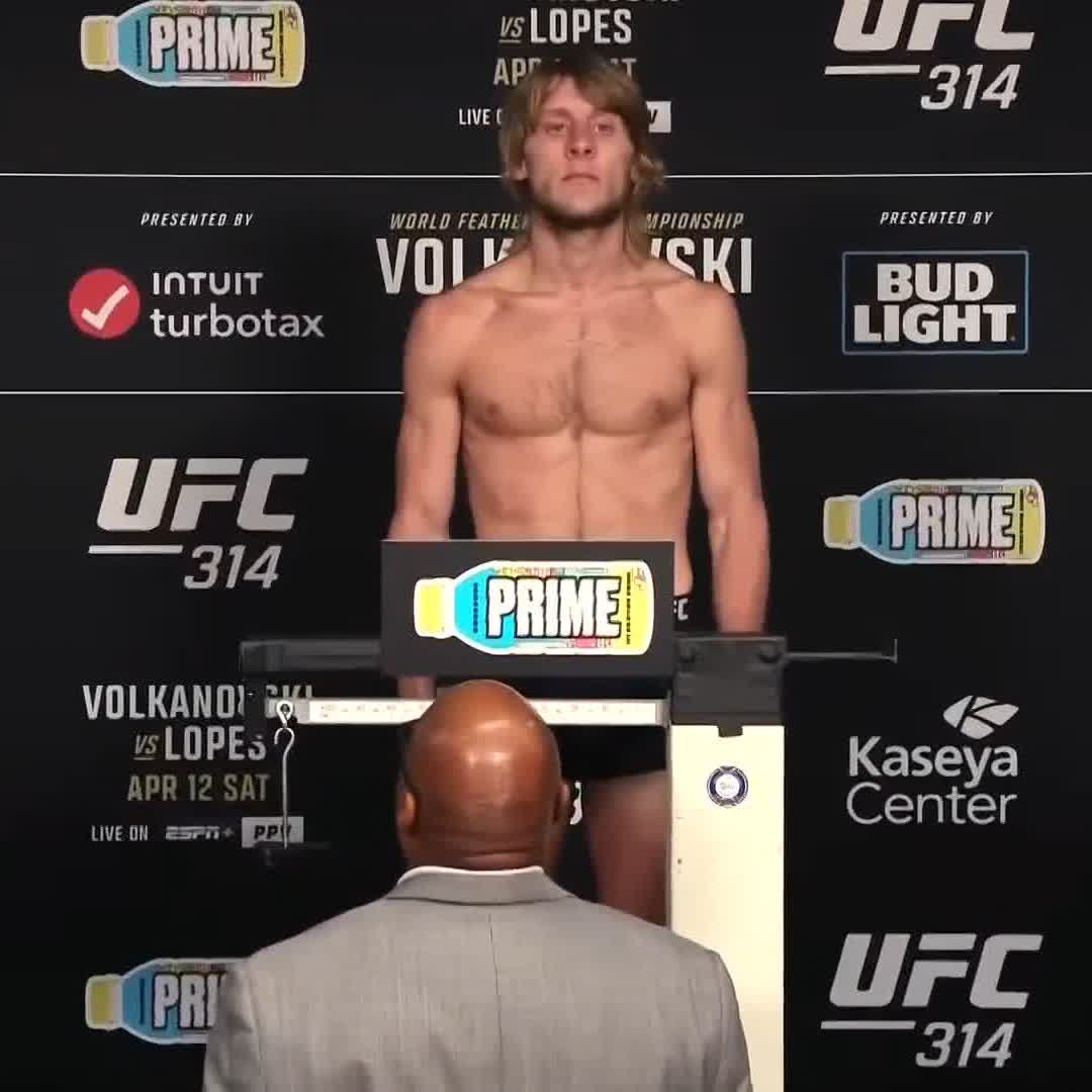 Locked in 🔒 Paddy Pimblett hits the scale at 156lbs! [ #UFC314 | TOMORROW on ESPN+ PPV | 10pmET ]