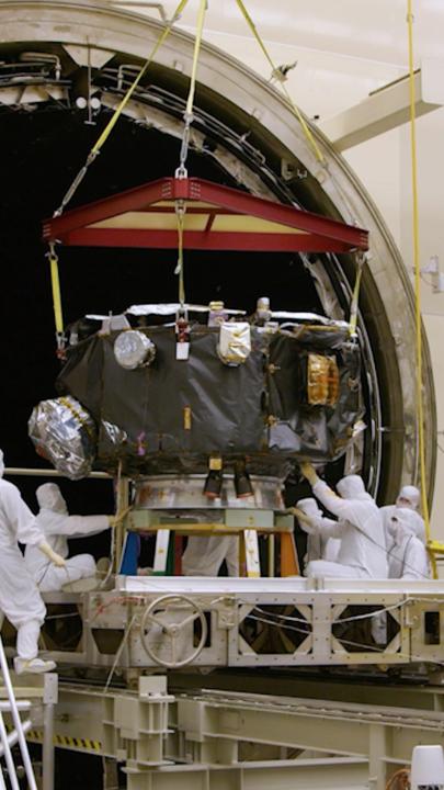 🧵 1/2 NASA’s Interstellar Mapping and Acceleration Probe, or IMAP, arrived at NASA’s Marshall Space Flight Center on March 18, 2025, to undergo testing prior to launch, including a 28-day-long test inside a thermal vacuum chamber that simulates the harsh conditions in space.