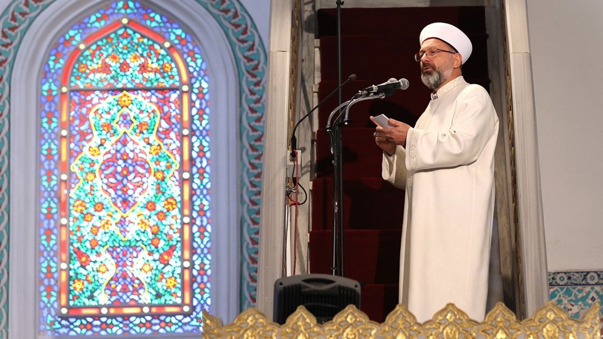 Buradan Gazze’nin izzetli halkına sesleniyorum! Dünyanın en vahşi ve ahlaksız saldırıları karşısında büyük bir direniş gösteren aziz kardeşlerim! Sizler sarsılmaz imanınızla dünyanın en özgür insanlarısınız. Sizleri hürmetle, muhabbetle selamlıyorum. Allah’ın lütfu keremiyle zafer inananlarındır ve zafer elbette yakındır.