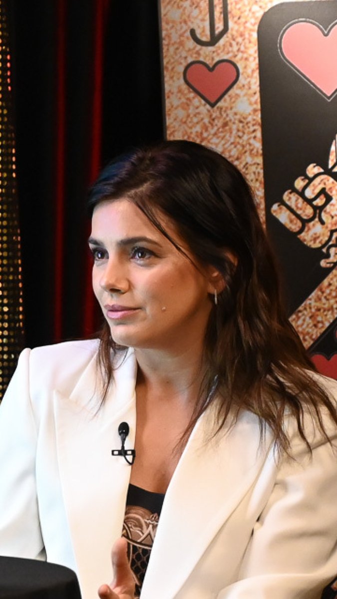 [AHORA] "Los chicos ya no saben cómo acercarse": Natalie Pérez alertó que "está raro vincularse" porque "tanta cosa social virtual" afecta "a la hora" de comunicarse "cara a cara.