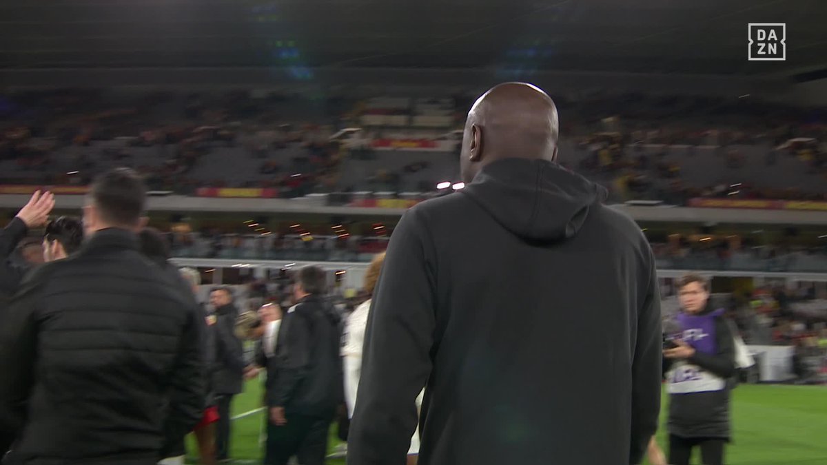 𝟯𝟳 𝘁𝗶𝗿𝘀 𝗰𝗲 𝘀𝗼𝗶𝗿. 𝟬 𝗯𝘂𝘁. ❌😳 Will Still 🇧🇪 demande à ses joueurs du RC Lens de rester "𝗧𝗢𝗨𝗦 𝗦𝗢𝗟𝗜𝗗𝗔𝗜𝗥𝗘𝗦" à 5 journées de la fin. Lens est à 5 points d’une place européenne ce soir avec un match de plus. 🎥 DAZN France