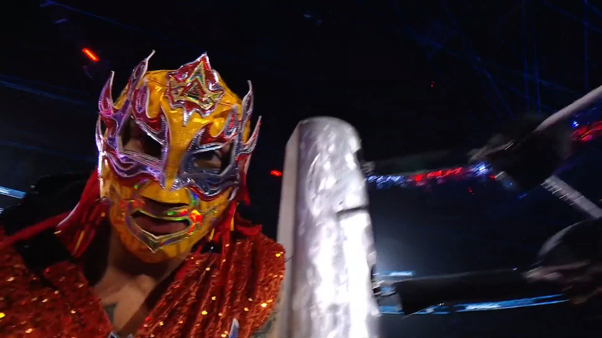 ยกYa llegรณ, ya estรก aquรญ! Rey Fenix listo para su segunda lucha en #SmackDown REY FENIX WWE