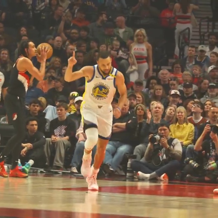 The dish The layup Stephen 🤝 Draymond