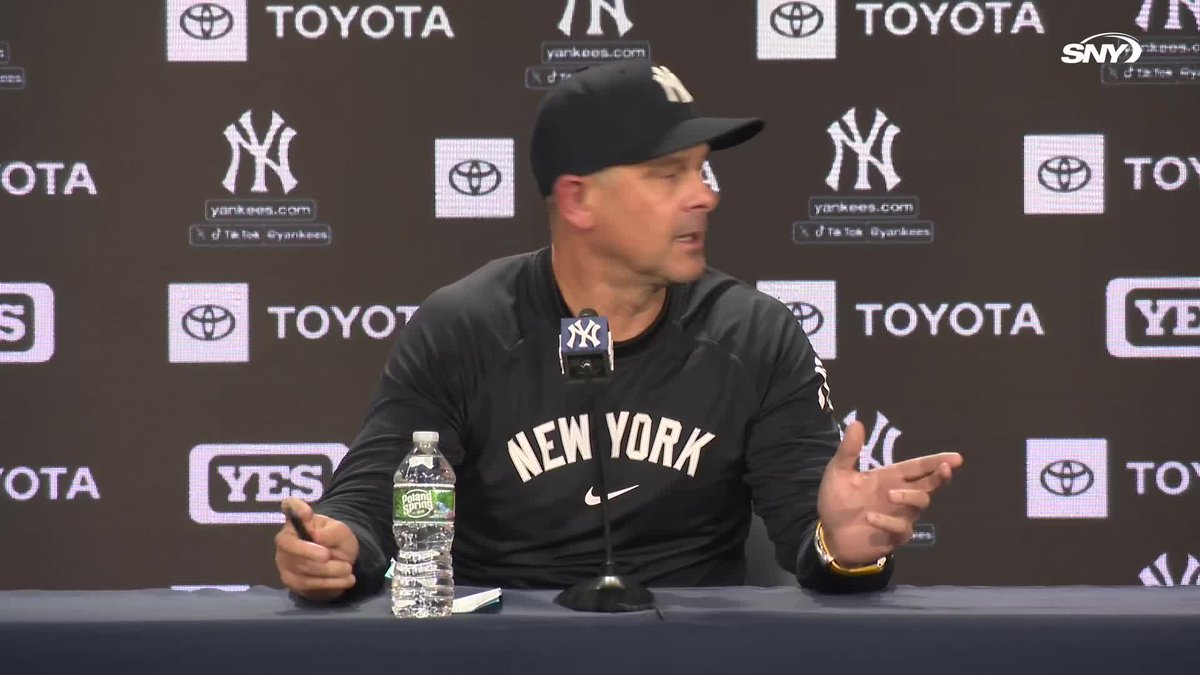 Aaron Boone says that Marcus Stroman is dealing with left knee issues and is getting tested at the hospital: