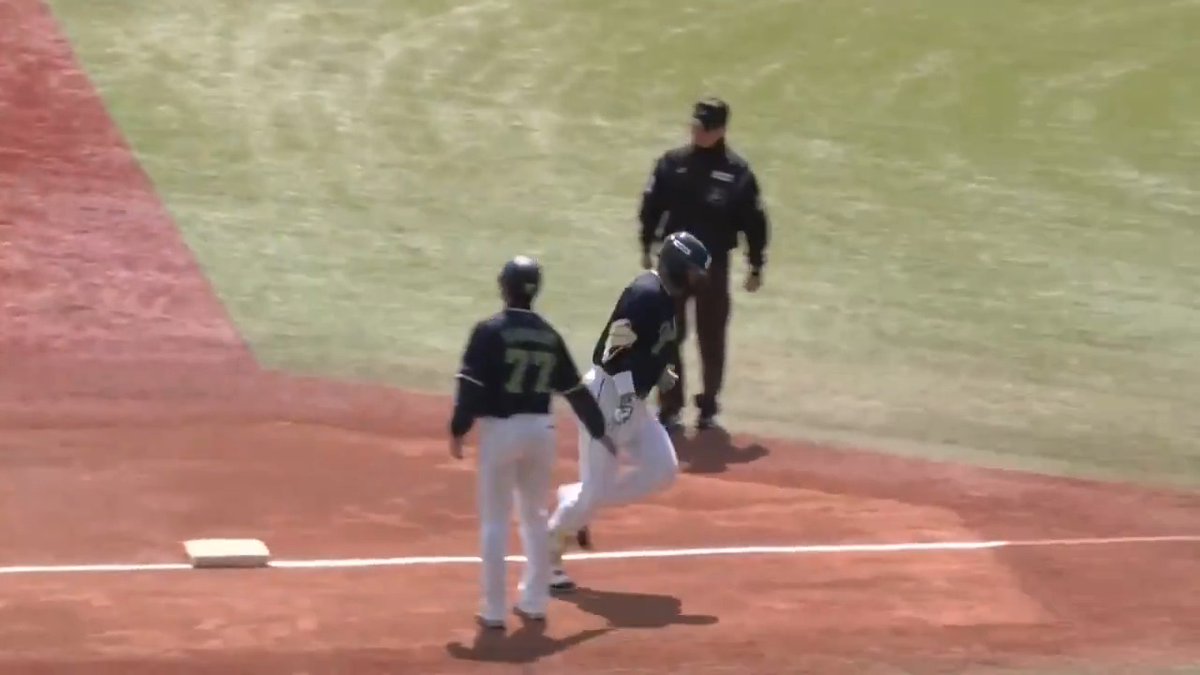 二軍で豪快ホームラン 村上宗隆が今季第1号 “野球一本” 「DAZN BASEBALL」 月々2,300円 （年間プラン・月々払い） 初月無料！4/14まで 登録はこちら⏬ ⚾プロ野球 ファーム(2025/4/12) 🆚オイシックス×ヤクルト 📱Live on DAZN #オレをみろ #イージースポーツ #swallows