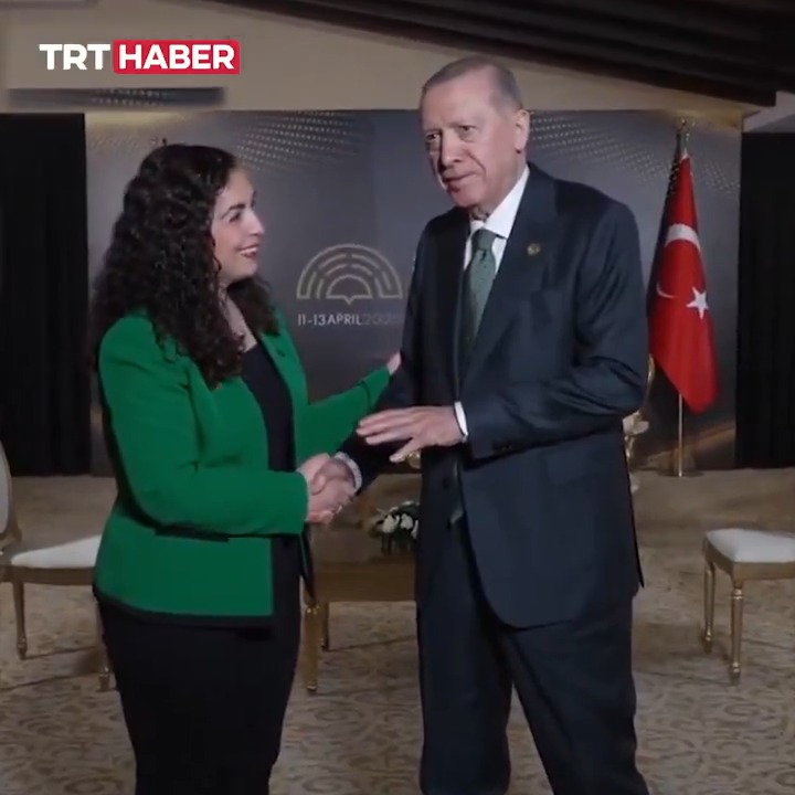 🔴 Cumhurbaşkanı Erdoğan'dan Kosova Cumhurbaşkanı Osmani'ye: "Türkçeyi bir öğreniyorsun bir unutuyorsun"