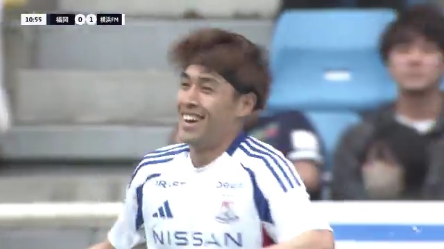 ／ チャンスは逃さない、右足一閃💎 ＼ 右サイド #宮市亮 選手がクロスを送り、こぼれ球に #遠野大弥 選手がいち早く反応👀 右足で放ったシュートはネットを揺らす⚡️ #fmarinos｜#Jリーグ