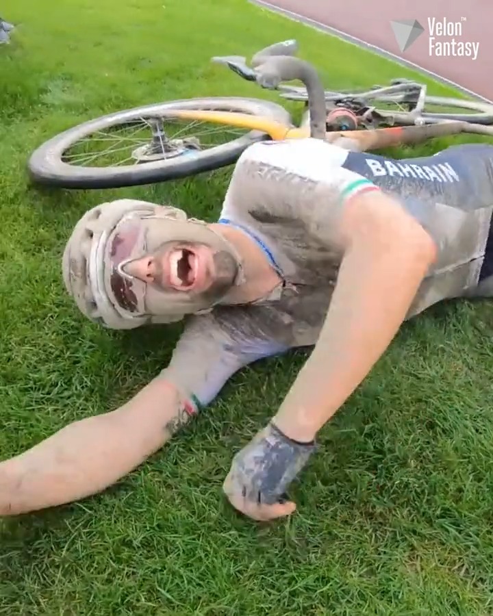 🤤 Colbrelli. El barro en los ojos. El velódromo dictando justicia. La #ParisRoubaix posterior a la pandemia. La última con lluvia. Y mañana más.