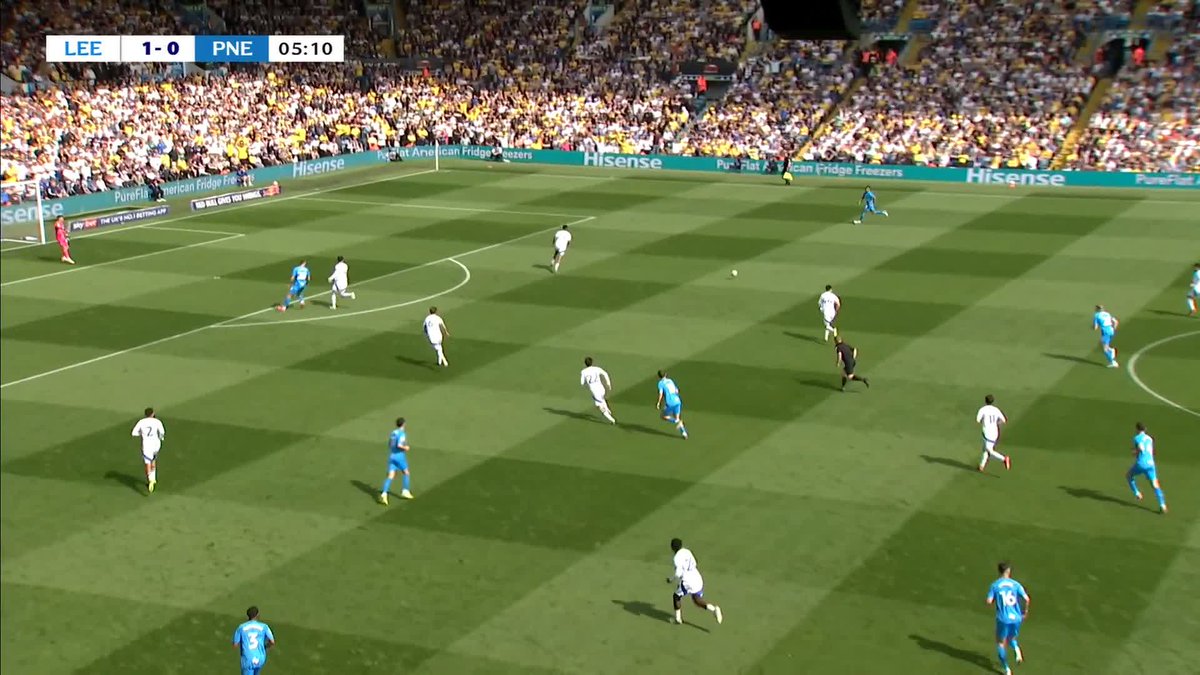 "A response within MOMENTS!" 🎙️ Preston North End take mere minutes to equalise against Leeds United at Elland Road! 🤯